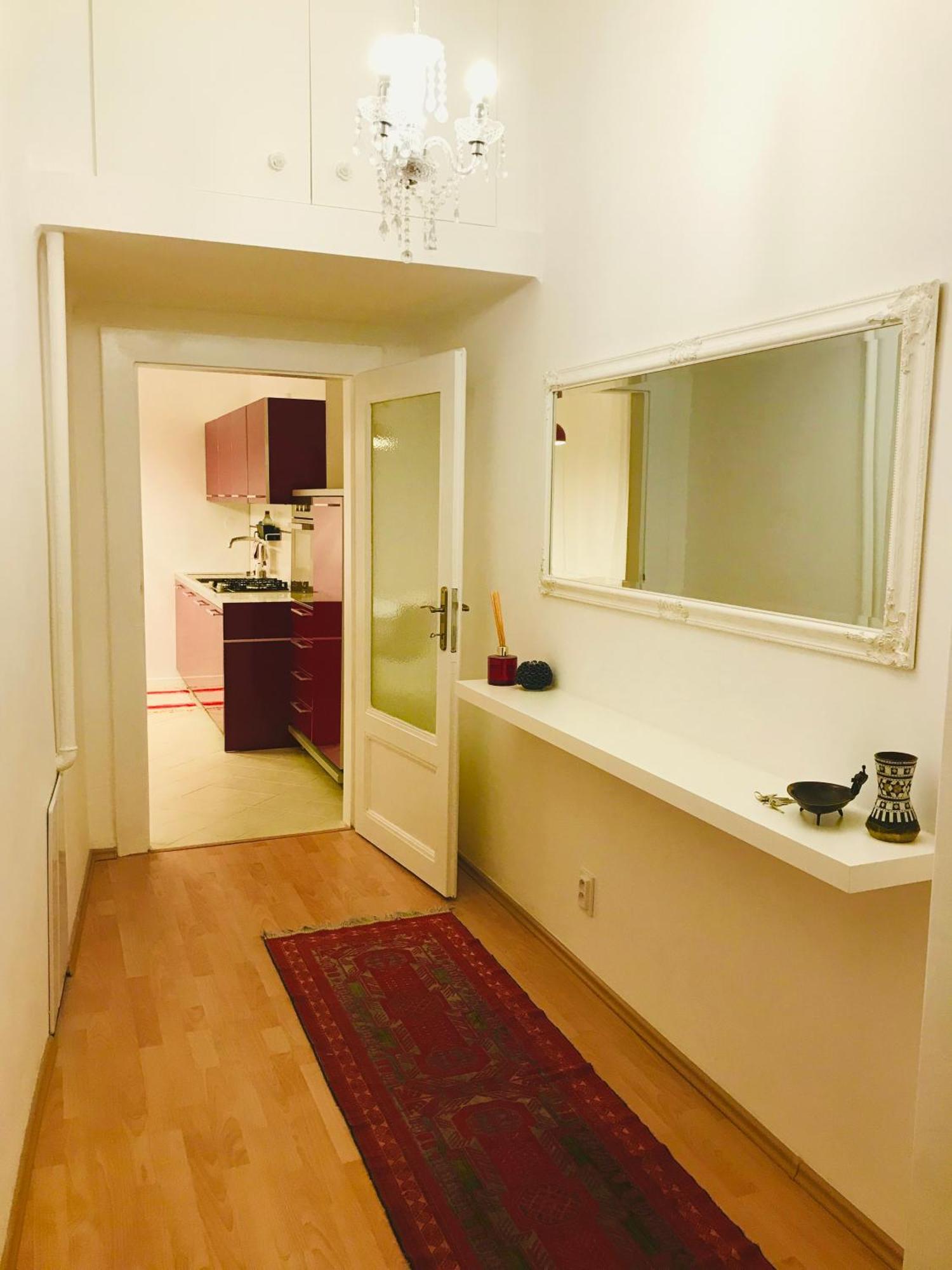 Blue Church Views - Central, Quiet, Bright - 4Th Floor Corner Apartment 125M2 براتسيلافا المظهر الخارجي الصورة