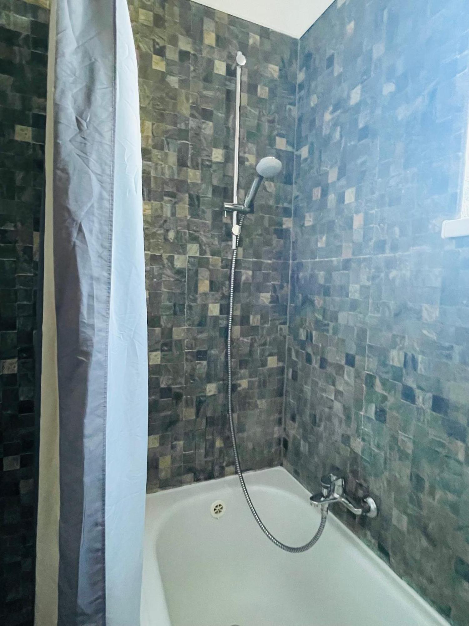 Blue Church Views - Central, Quiet, Bright - 4Th Floor Corner Apartment 125M2 براتسيلافا المظهر الخارجي الصورة