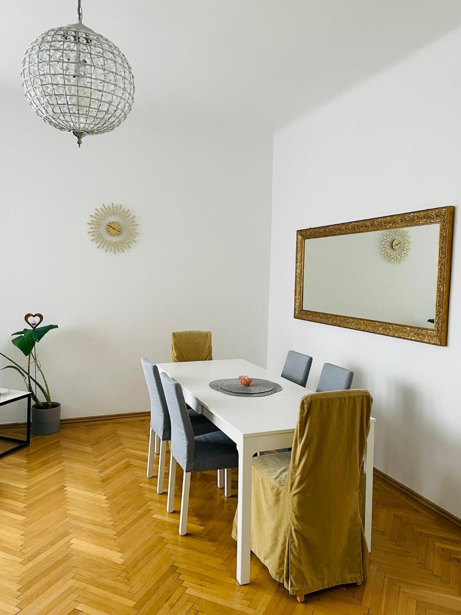 Blue Church Views - Central, Quiet, Bright - 4Th Floor Corner Apartment 125M2 براتسيلافا المظهر الخارجي الصورة